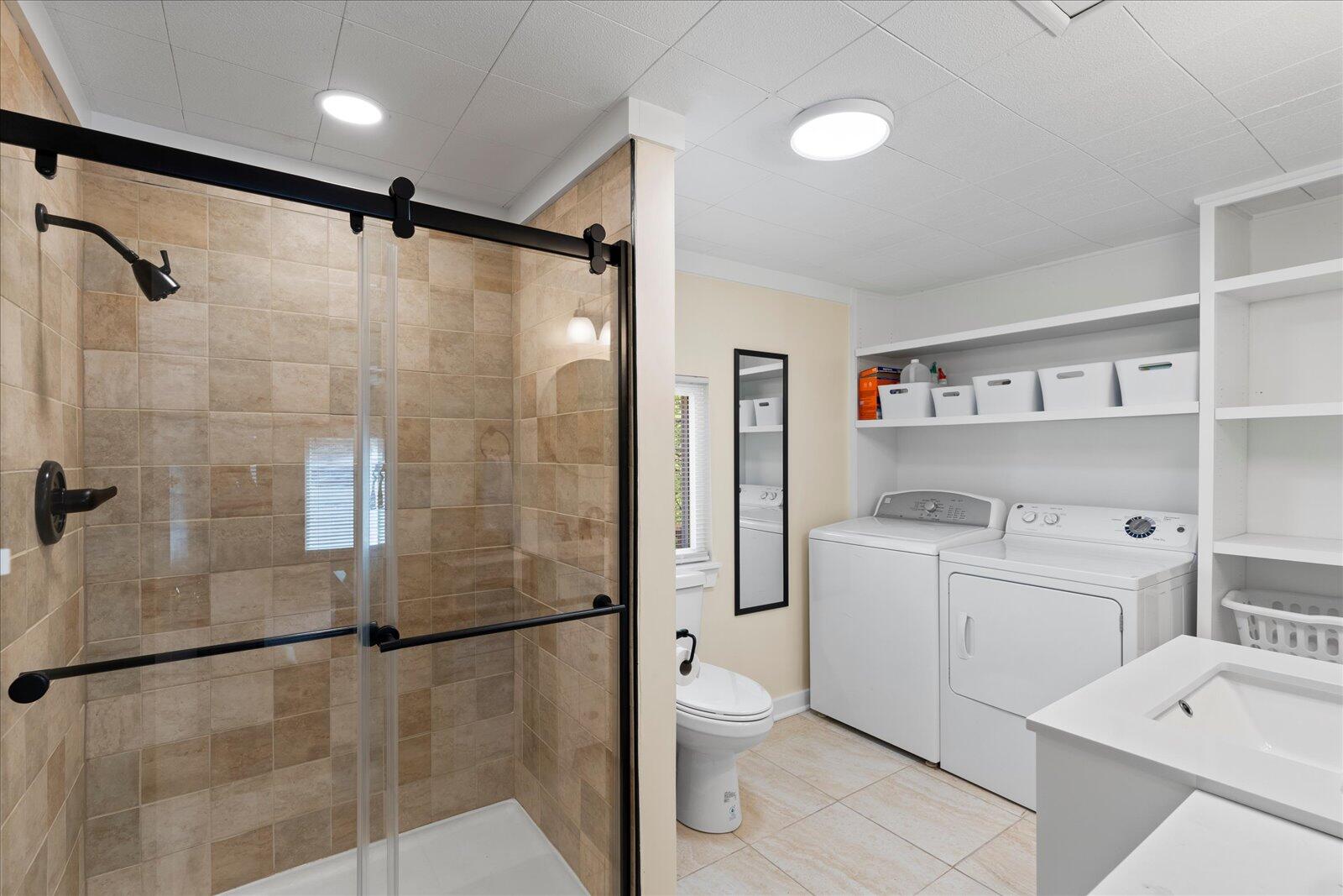 1249 Northern Hills Road Hixson, TN 37343 - Photo 18 of 44 Private Bathroom