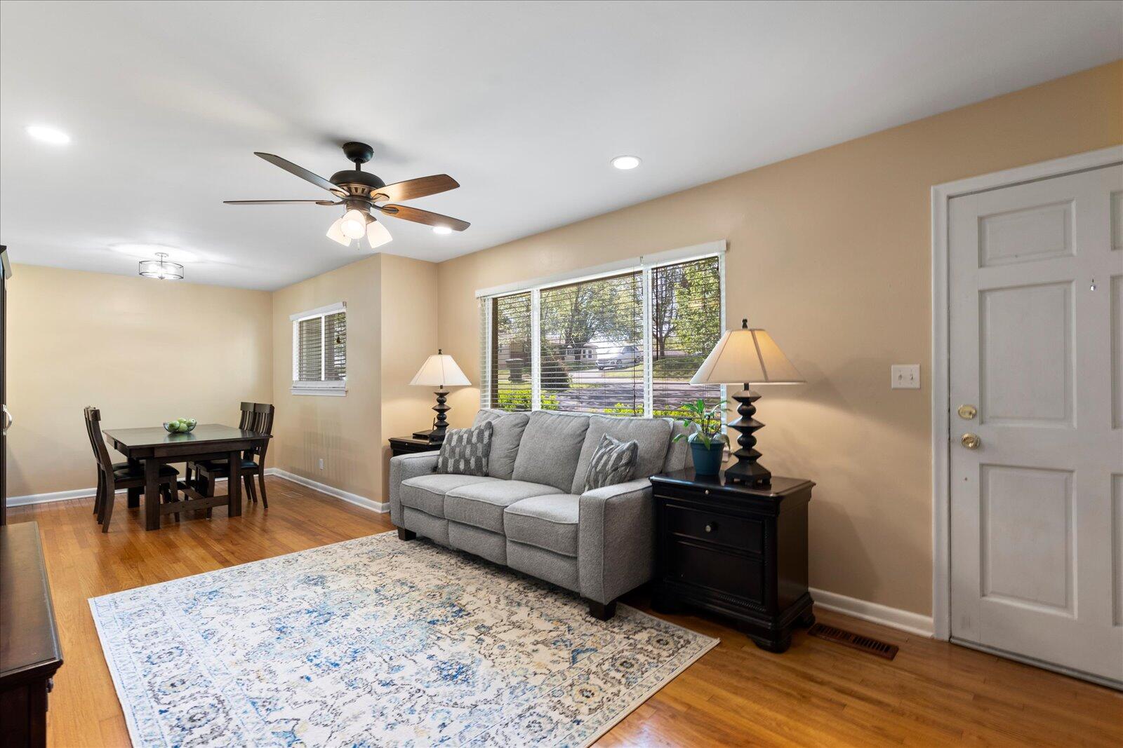 1249 Northern Hills Road Hixson, TN 37343 - Photo 6 of 44 Lots of Natural Light