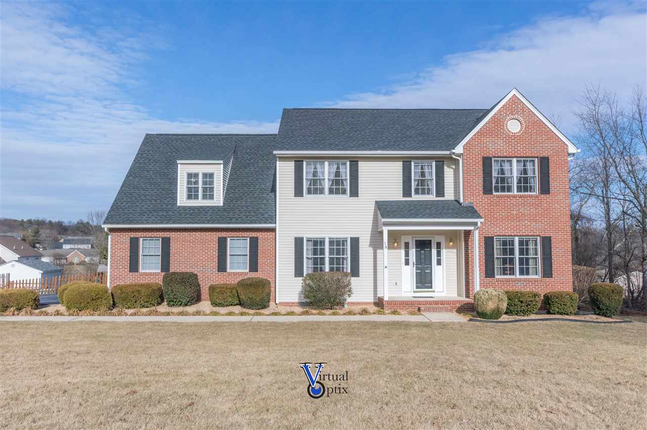 18 King Richard Road Waynesboro, VA 22980 - Photo 1 of 31 front view of a house