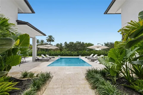 $5,985,000 | 14910 Southwest 16 Court, Fort Lauderdale, FL 33325
