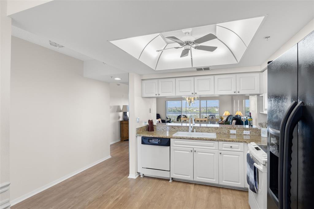 6475 Shoreline Drive, Unit 5403 St. Petersburg, FL 33708 - Photo 20 of 46