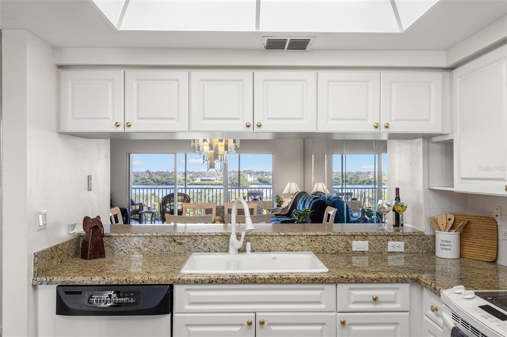 6475 Shoreline Drive, Unit 5403 St. Petersburg, FL 33708 - Photo 21 of 46