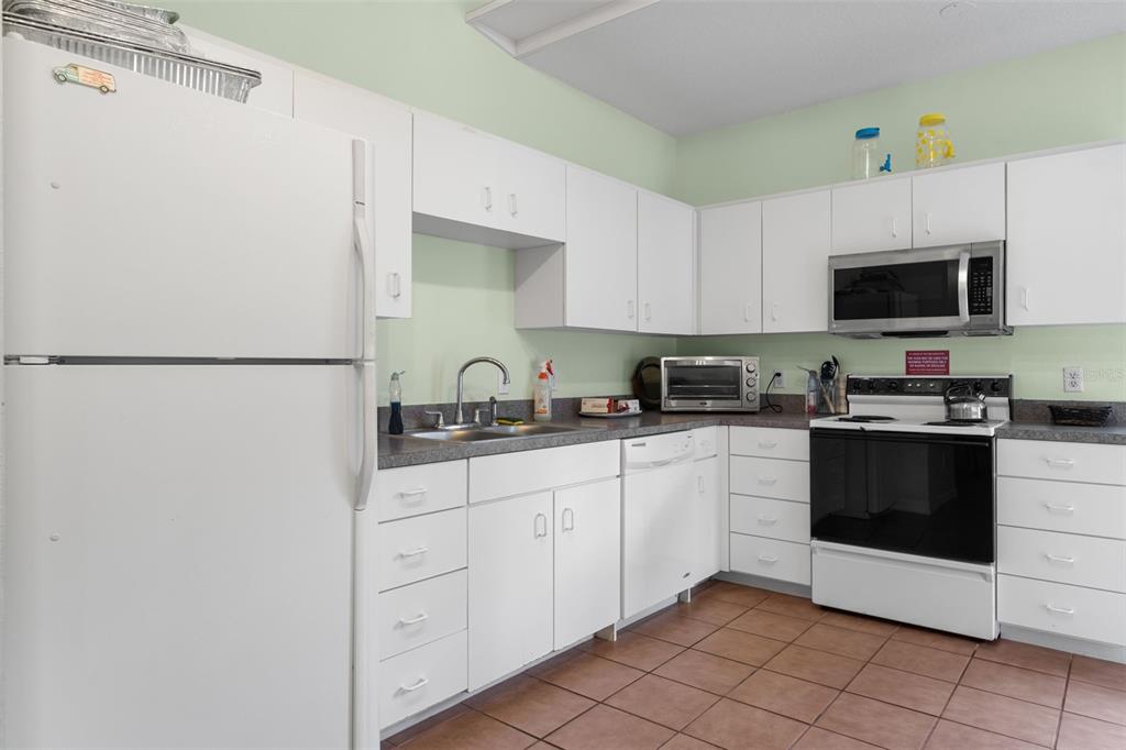 6475 Shoreline Drive, Unit 5403 St. Petersburg, FL 33708 - Photo 36 of 46