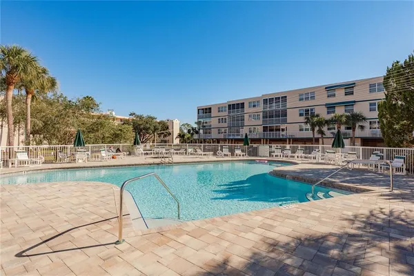 $375,000 | 6475 Shoreline Drive, Unit 5403, St. Petersburg, FL 33708