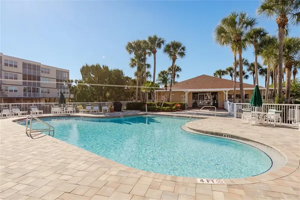 $375,000 | 6475 Shoreline Drive, Unit 5403, St. Petersburg, FL 33708