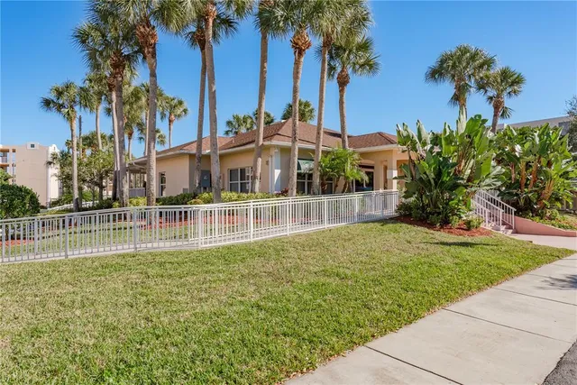 $375,000 | 6475 Shoreline Drive, Unit 5403, St. Petersburg, FL 33708