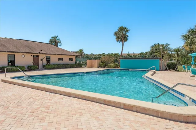 $375,000 | 6475 Shoreline Drive, Unit 5403, St. Petersburg, FL 33708