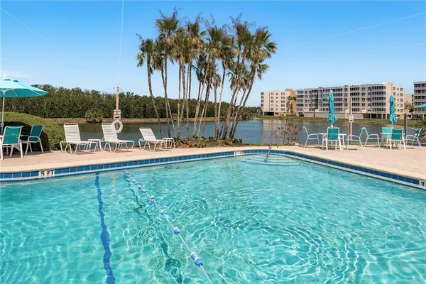 $375,000 | 6475 Shoreline Drive, Unit 5403, St. Petersburg, FL 33708