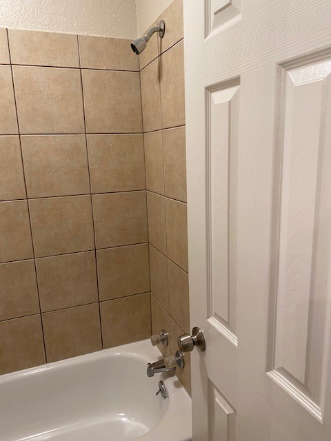 3206 Lobit Drive, Unit 42 Dickinson, TX 77539 - Photo 11 of 19 a bathroom with a shower