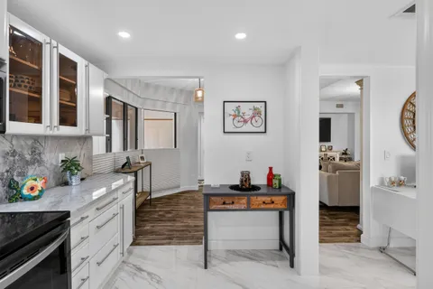 $479,000 | 111 Waterview Drive, Unit 111, Palm Beach Gardens, FL 33418