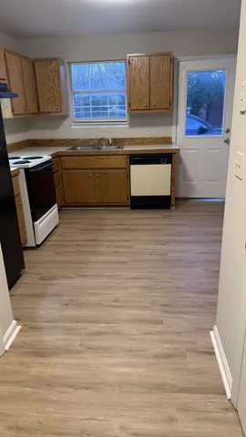 $1,300 | 1098 Main Street, Unit 1100, Greenbrier, TN 37073