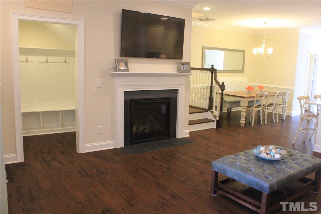 736 Fallon Grove Way Raleigh, NC 27608 - Photo 13 of 25