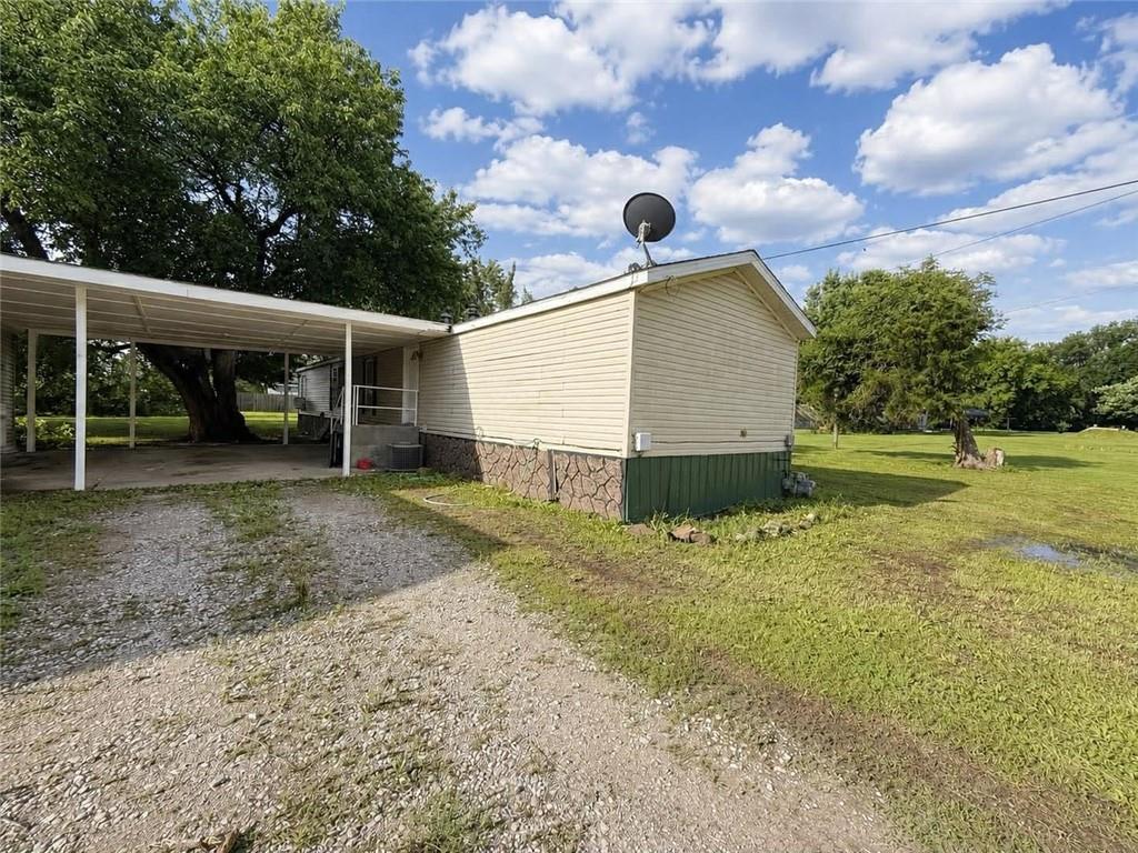 809 West 9th Street Baxter Springs, KS 66713 - Photo 13 of 16