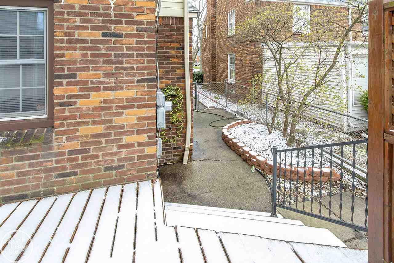 429 Moran Road Grosse Pointe Farms, MI 48236 - Photo 56 of 60