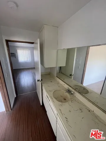 $1,950 | 735 West Milford Street, Glendale, CA 91203