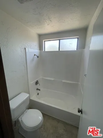 $1,950 | 735 West Milford Street, Glendale, CA 91203