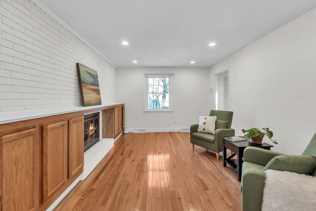 36 Cider Mill Road Framingham, MA 01701 - Photo 19 of 42 a living room with furniture and wooden floor