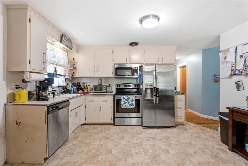 5 Bulfinch Road Lynn, MA 01902 - Photo 8 of 24