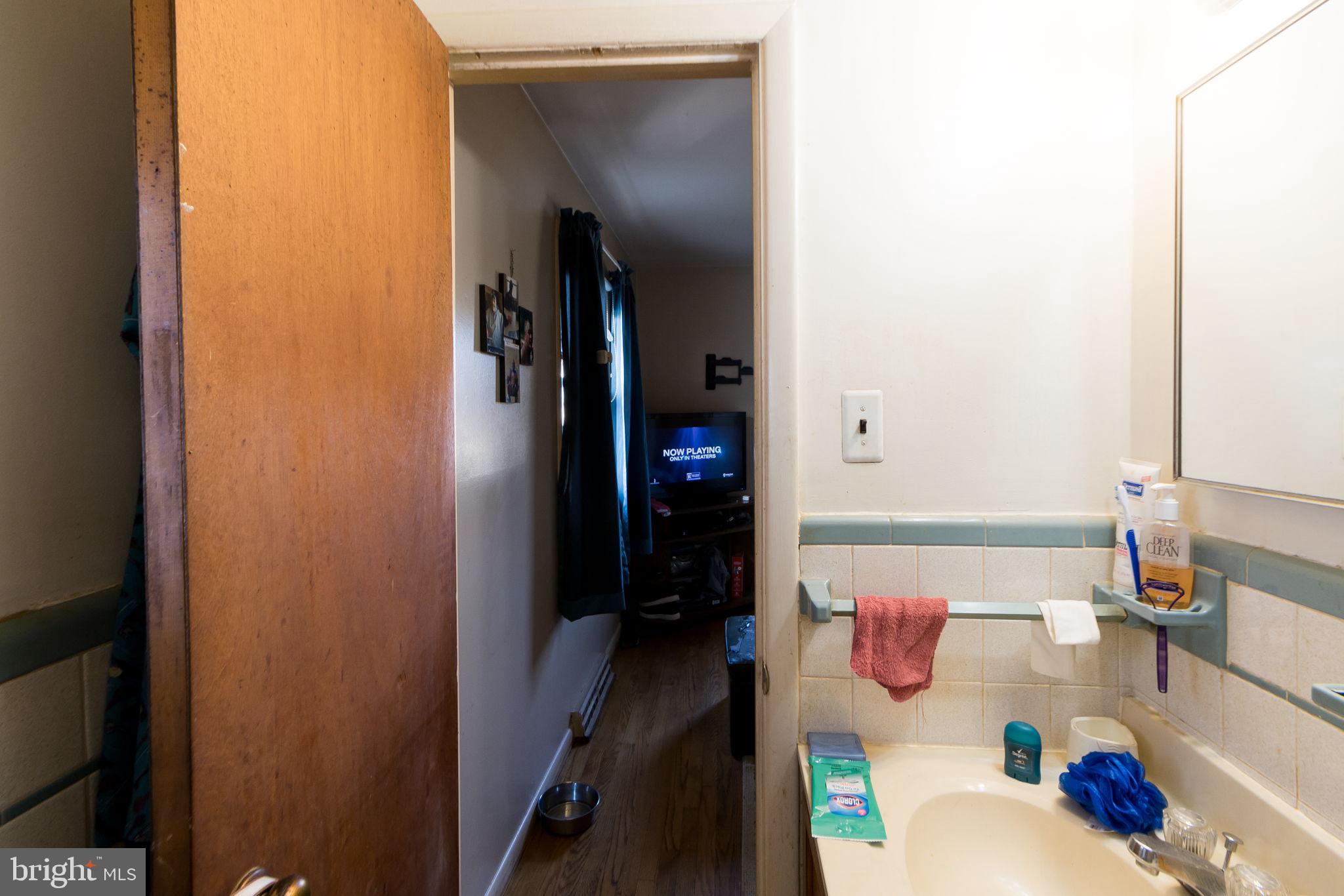 11207 Tippett Road Clinton, MD 20735 - Photo 26 of 76 2nd BATHROOM-MAIN HOME