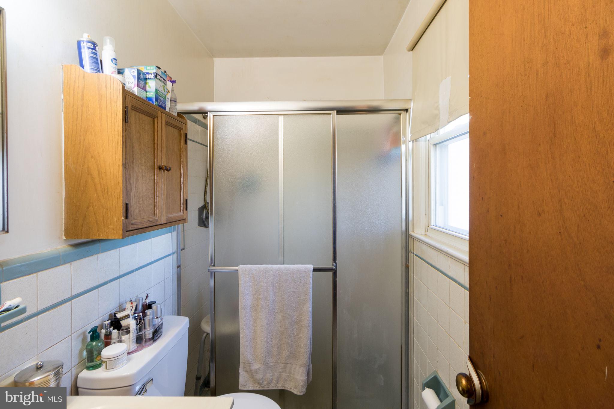 11207 Tippett Road Clinton, MD 20735 - Photo 27 of 76 2nd BATHROOM-MAIN HOME