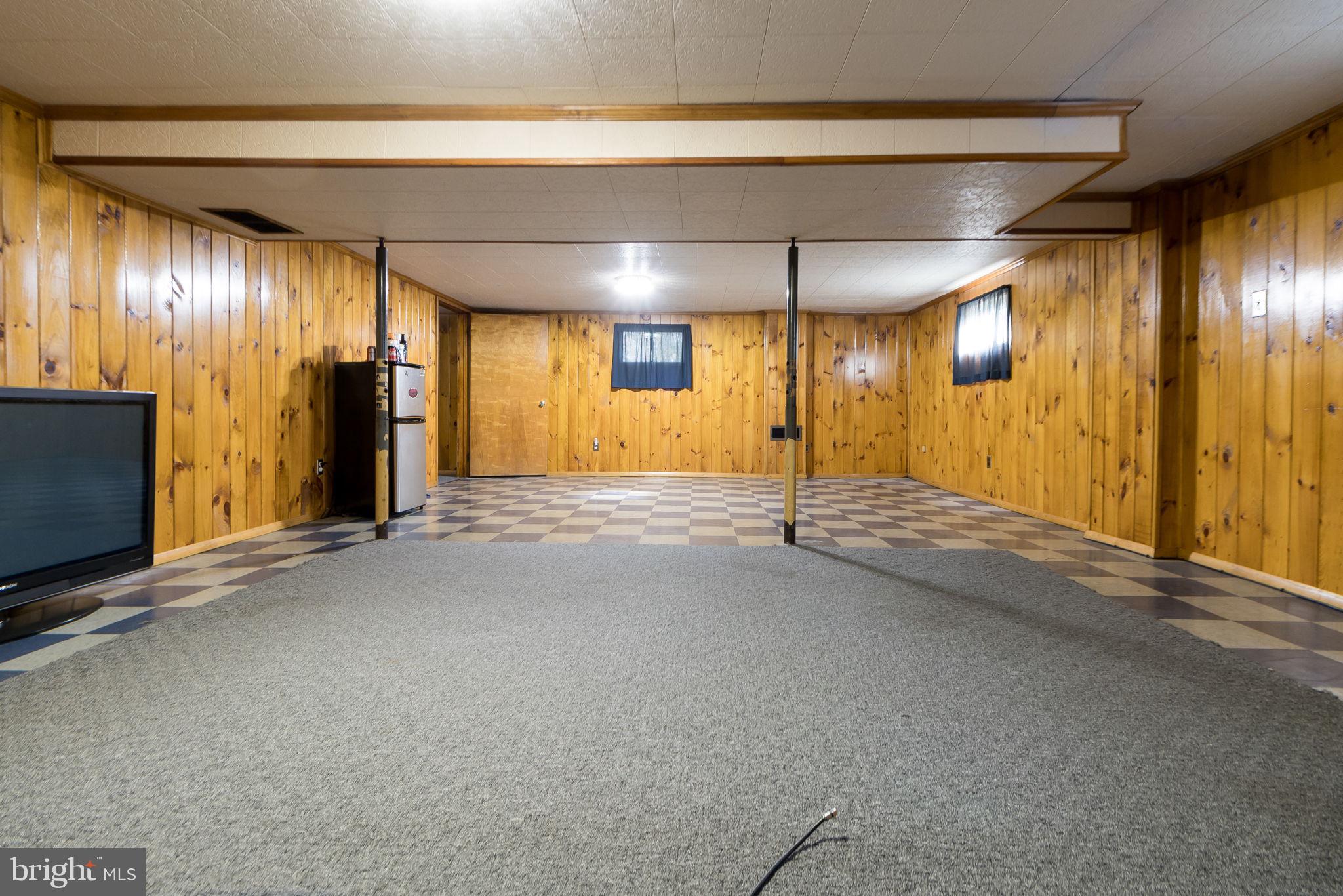 11207 Tippett Road Clinton, MD 20735 - Photo 45 of 76 BASEMENT -
REC ROOM
