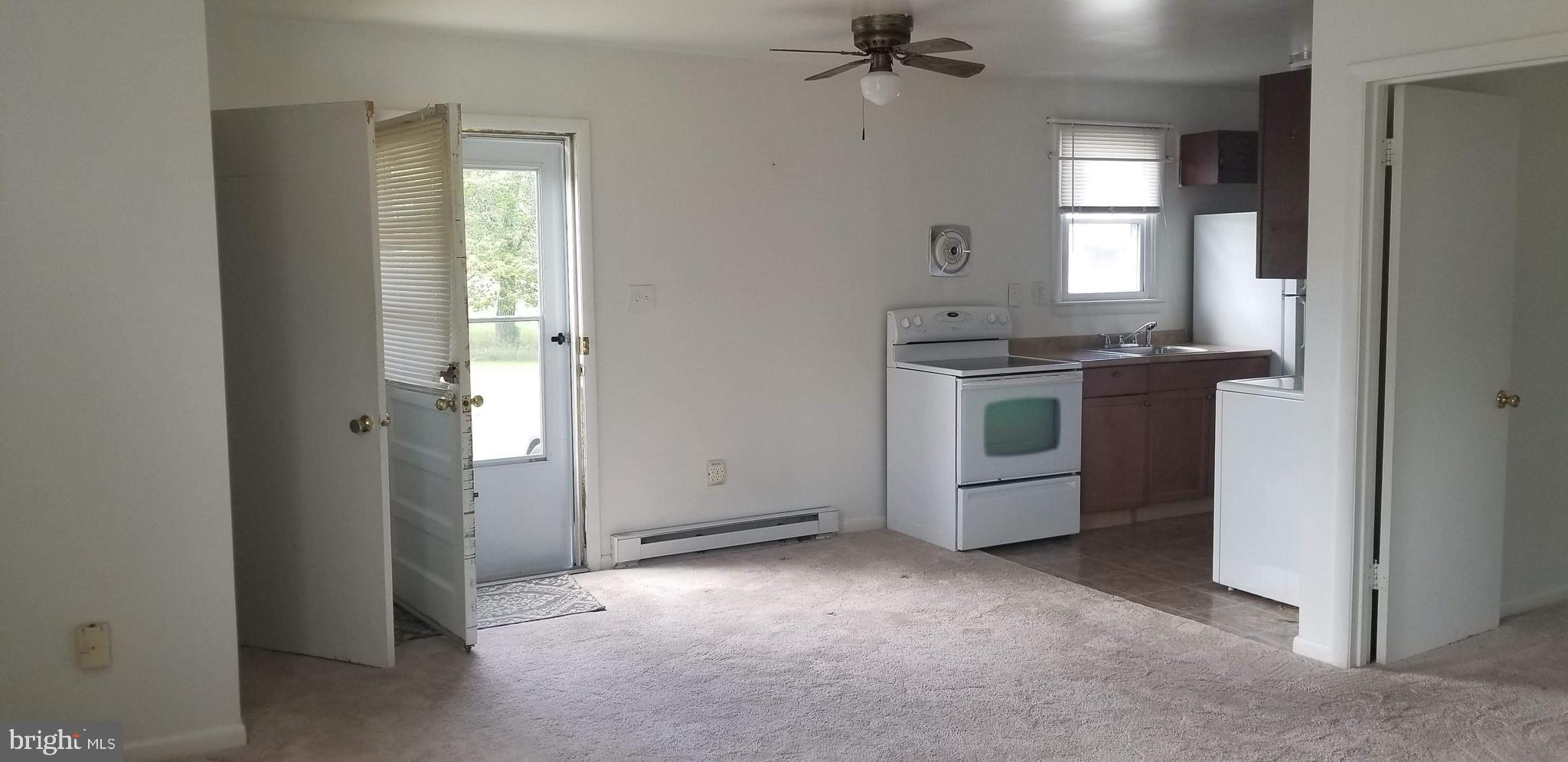 11207 Tippett Road Clinton, MD 20735 - Photo 61 of 76 APARTMENT UNIT ENTRY