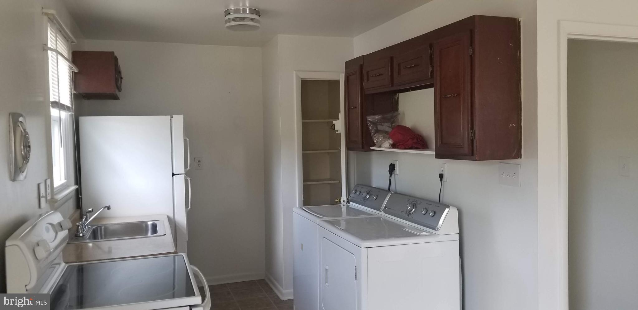 11207 Tippett Road Clinton, MD 20735 - Photo 64 of 76 APARTMENT KITCHEN-LANDRY