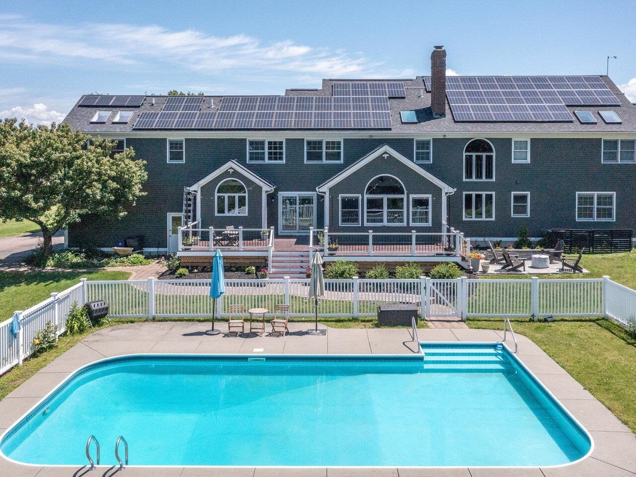 622 Ridgefield Road Shelburne, VT 05482 - Photo 5 of 40