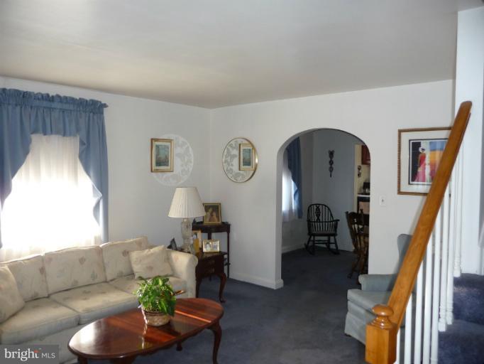 1810 Weyburn Road Baltimore, MD 21237 - Photo 3 of 26 Living Room