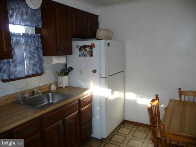 1810 Weyburn Road Baltimore, MD 21237 - Photo 10 of 26 Kitchen