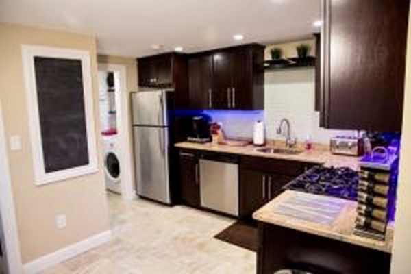 9 R Tremont Street Peabody, MA 01960 - Photo 1 of 27 Gallery Image 1