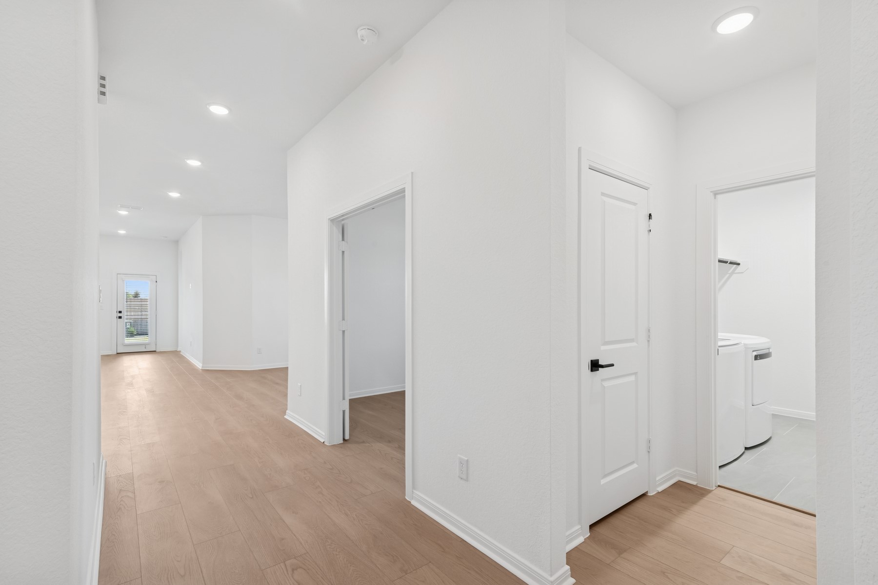 123 Blue River Trail Rosenberg, TX 77471 - Photo 20 of 46 a view of entryway with white walls