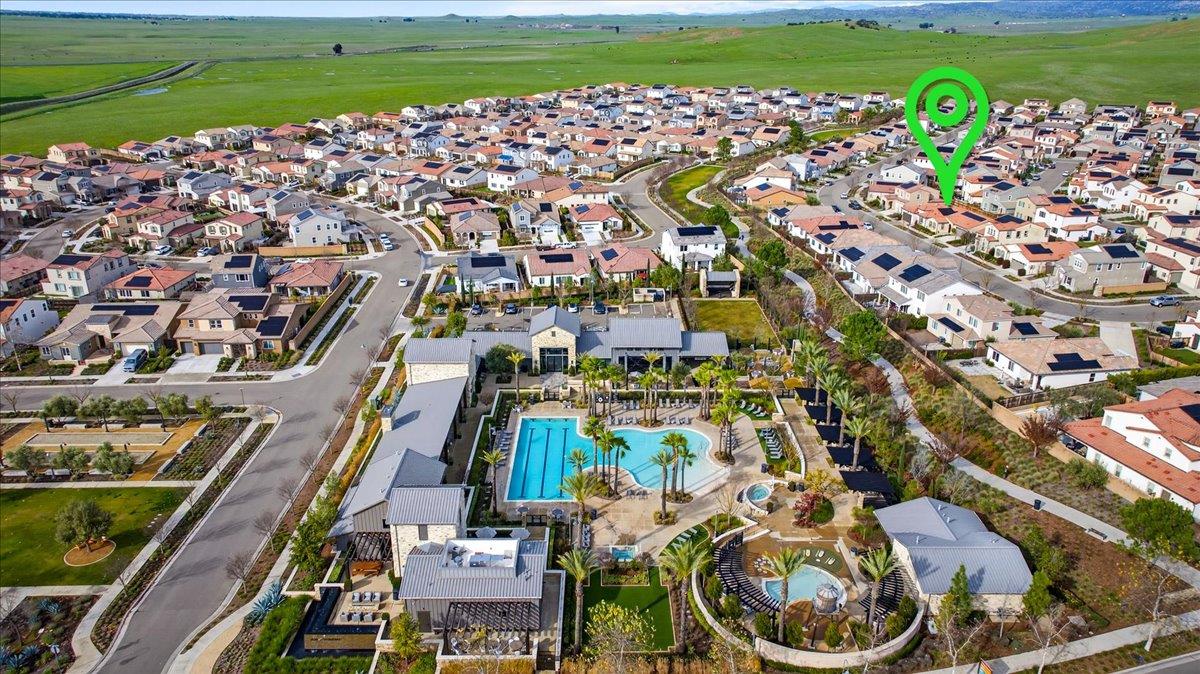 4593 Orchard Hills Road Madera, CA 93636 - Photo 21 of 25 a city view with a lake view