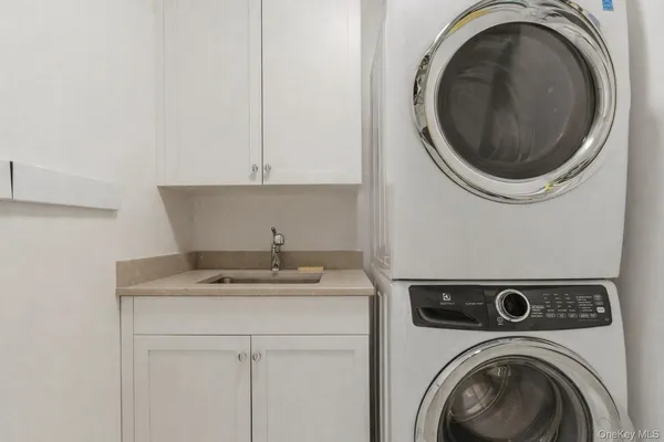 $2,200,000 | 720 Davenport Avenue, Unit 1, New Rochelle, NY 10805