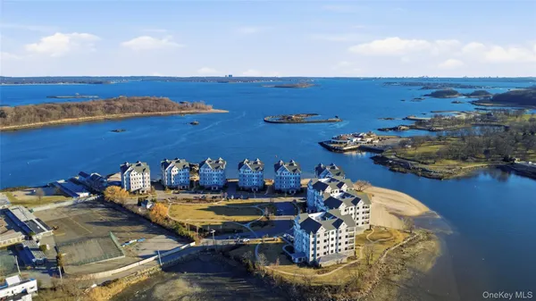 $2,200,000 | 720 Davenport Avenue, Unit 1, New Rochelle, NY 10805