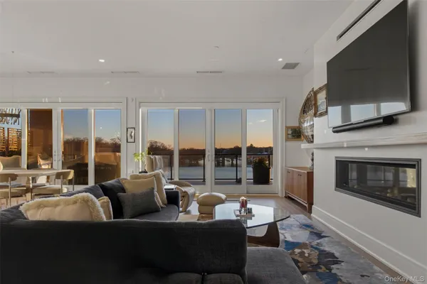 $2,200,000 | 720 Davenport Avenue, Unit 1, New Rochelle, NY 10805