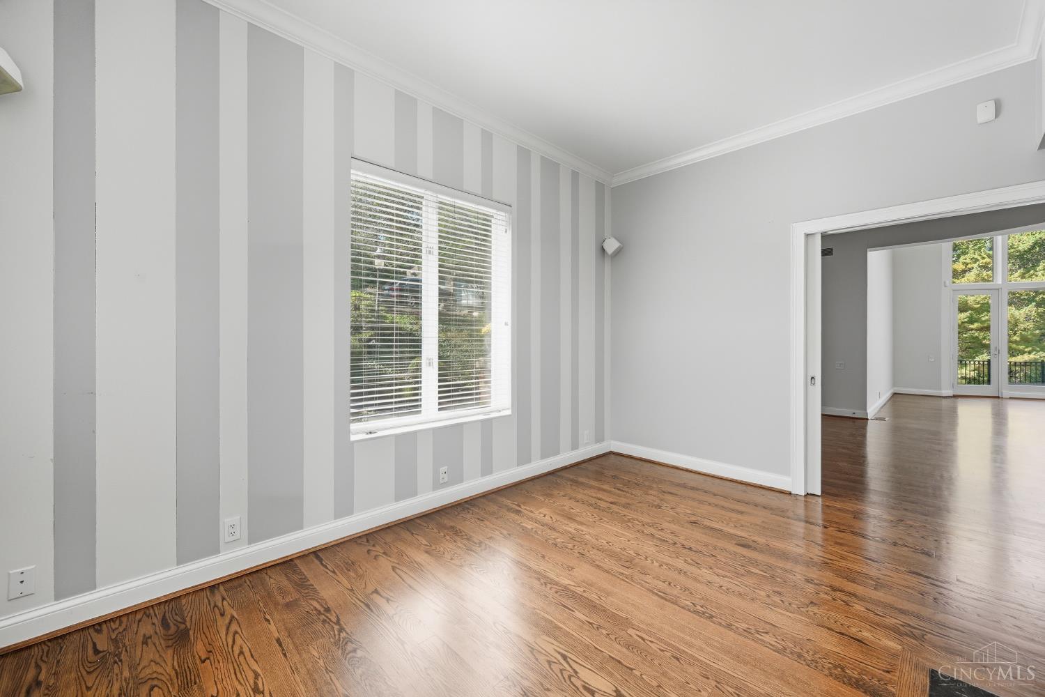 2942 Lower Grandin Road Cincinnati, OH 45208 - Photo 10 of 69 Gallery Image 10