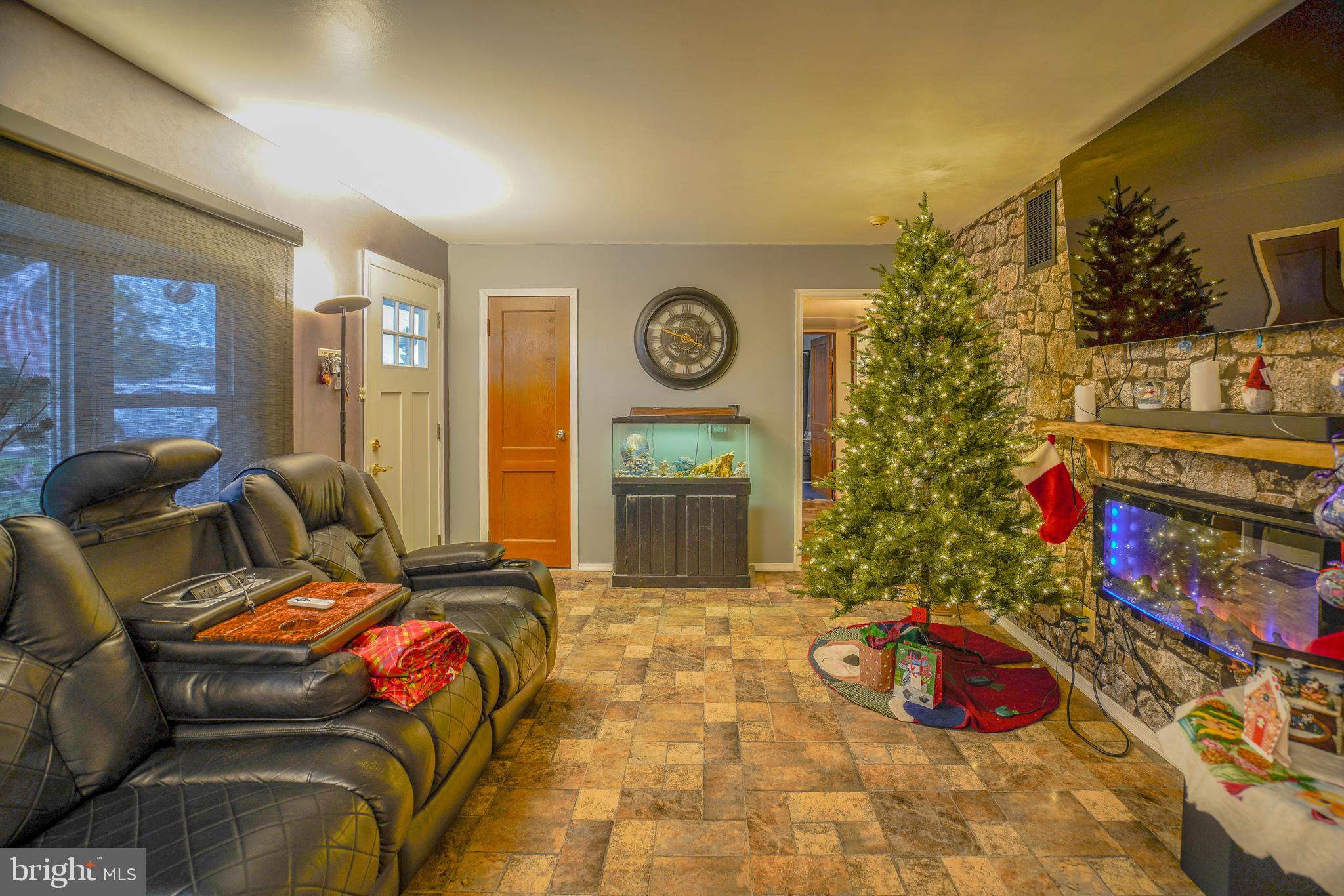 277 Cardiff Road Fairless Hills, PA 19030 - Photo 8 of 62 Gallery Image 8