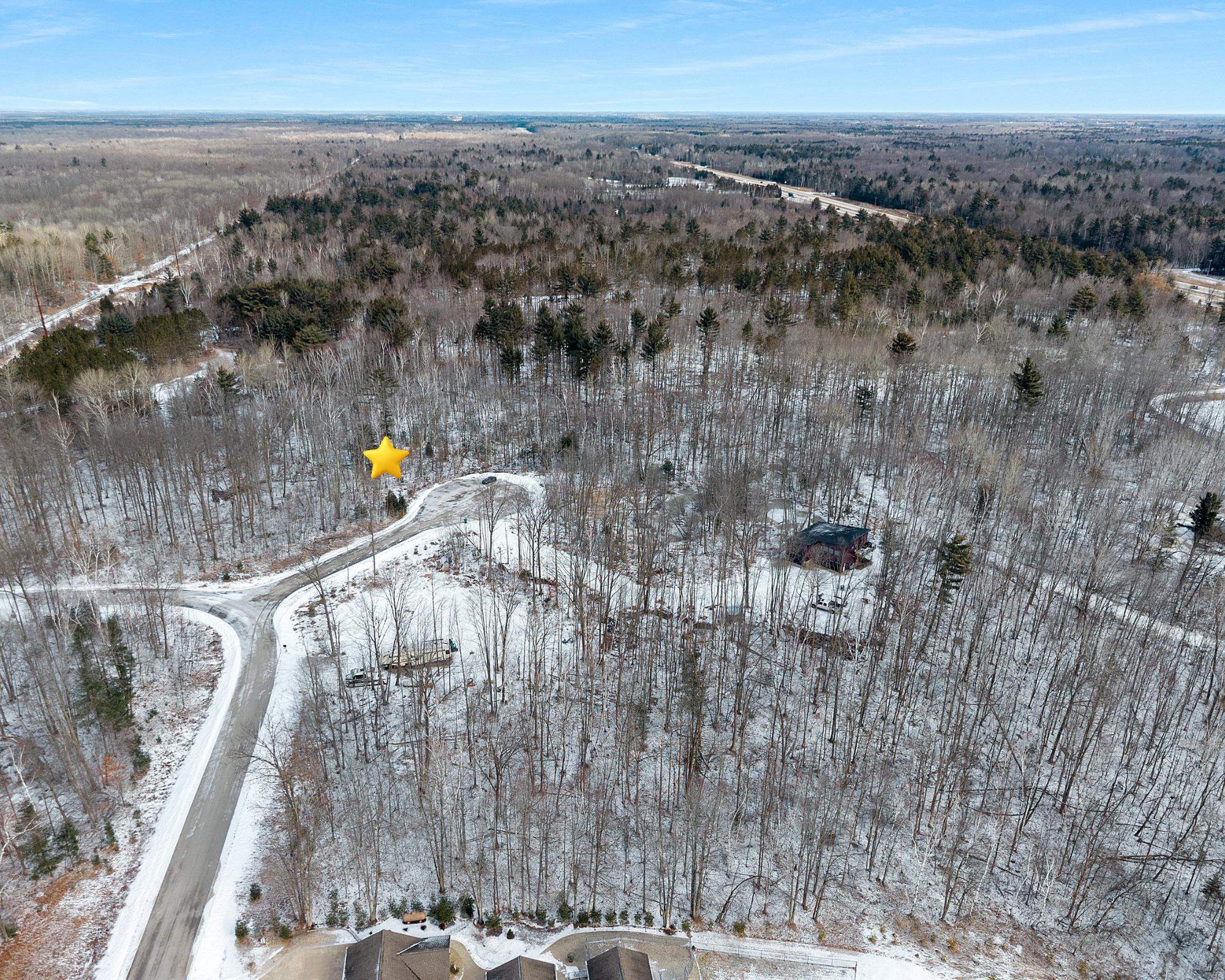 Omega Circle, Unit 13 Abrams, WI 54101 - Photo 2 of 7