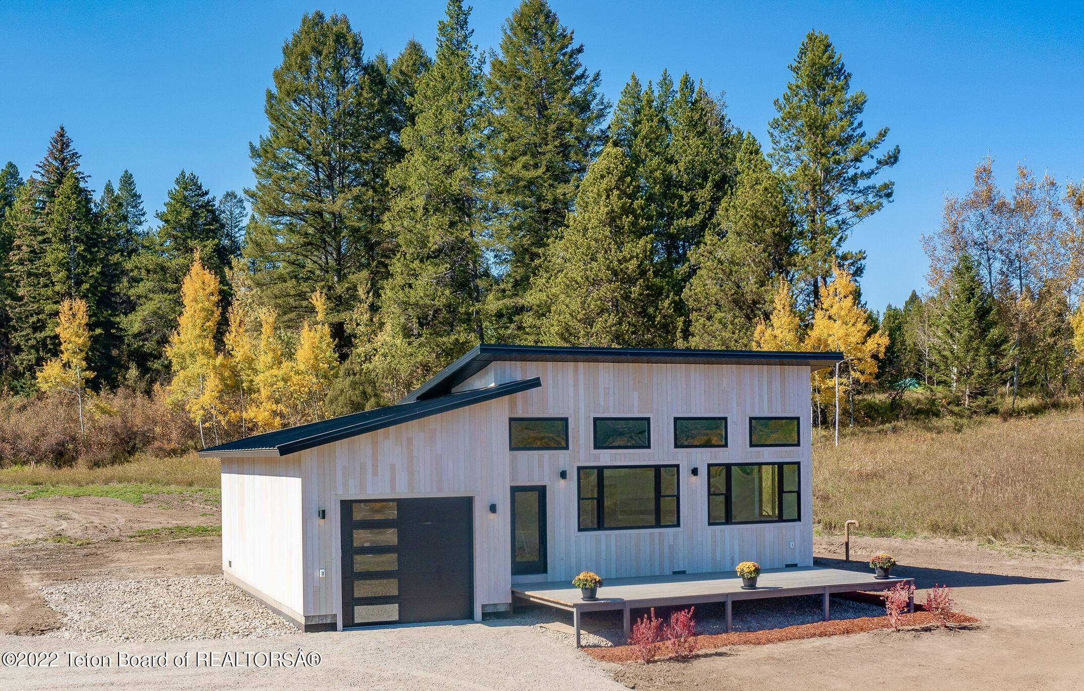 10 Caribou Forest Drive Alpine, WY 83128 - Photo 1 of 96