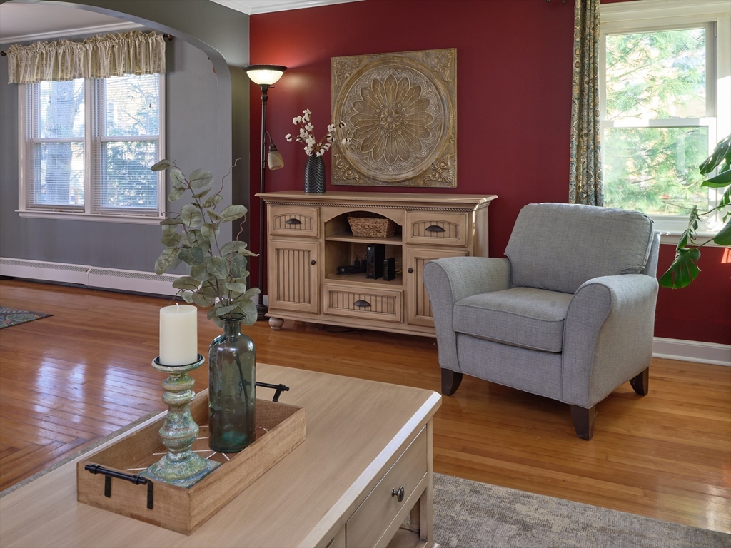 2 Benjamin Road Worcester, MA 01602 - Photo 10 of 37 Gallery Image 10