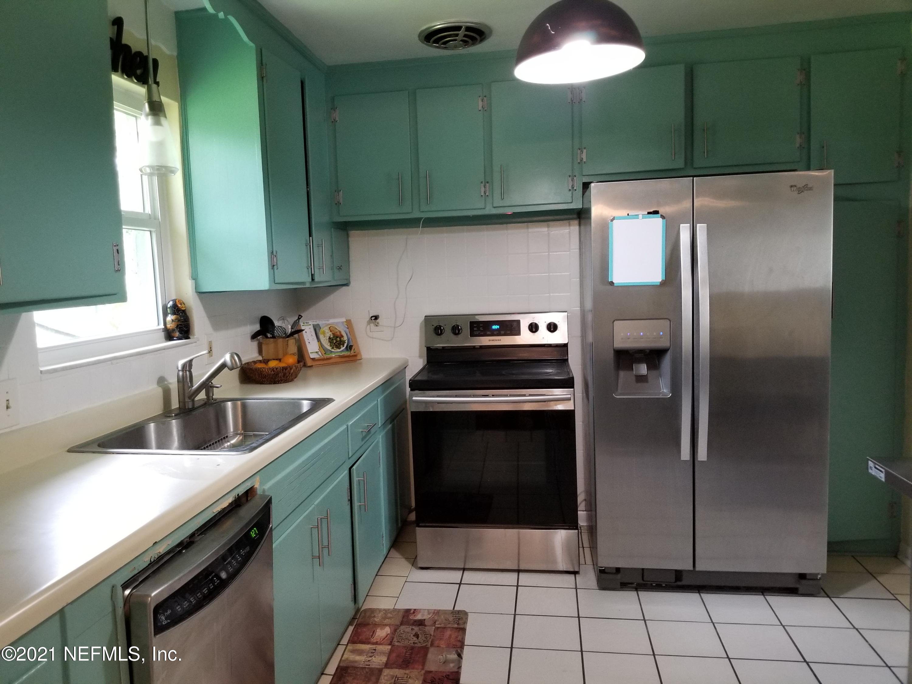 2128 Dean Road Jacksonville, FL 32216 - Photo 11 of 26 Kitchen