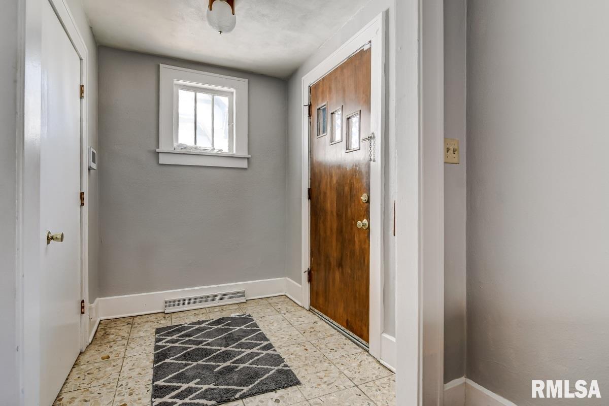 712 West Vine Street Springfield, IL 62704 - Photo 2 of 28 Gallery Image 2