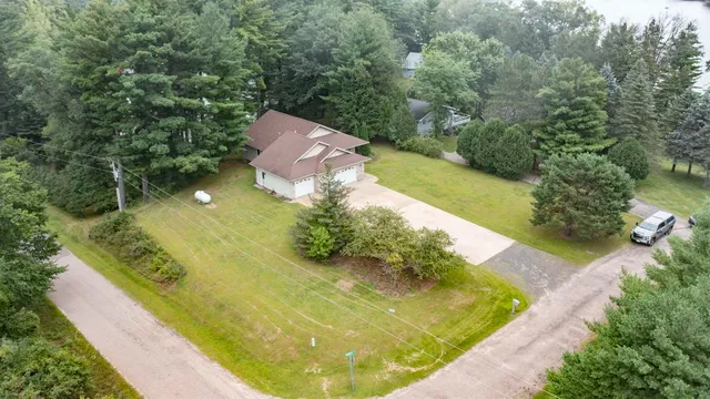 $499,000 | N6838 Steffen Court, Scandinavia, WI 54977