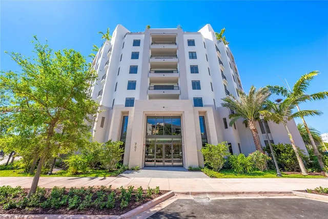 $10,365 | 701 Valencia Avenue, Unit 502, Coral Gables, FL 33134