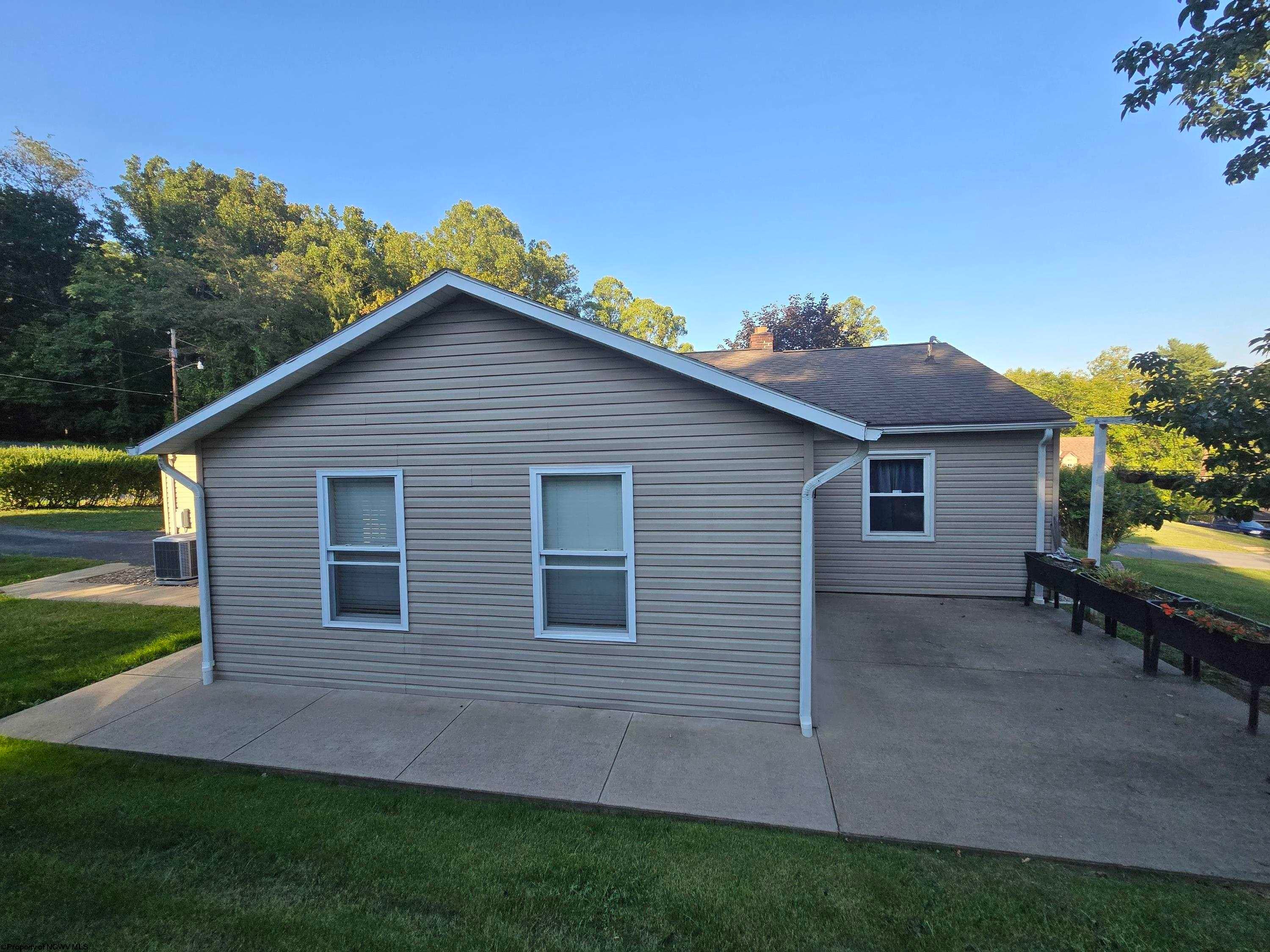 106 Warren Road Fairmont, WV 26554 - Photo 9 of 36 Gallery Image 9