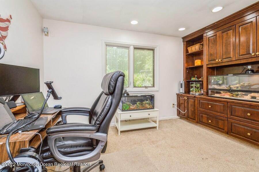 3 Canyon Run Road Holmdel, NJ 07733 - Photo 21 of 36 17_3CanyonRun_54_Office_LowRes