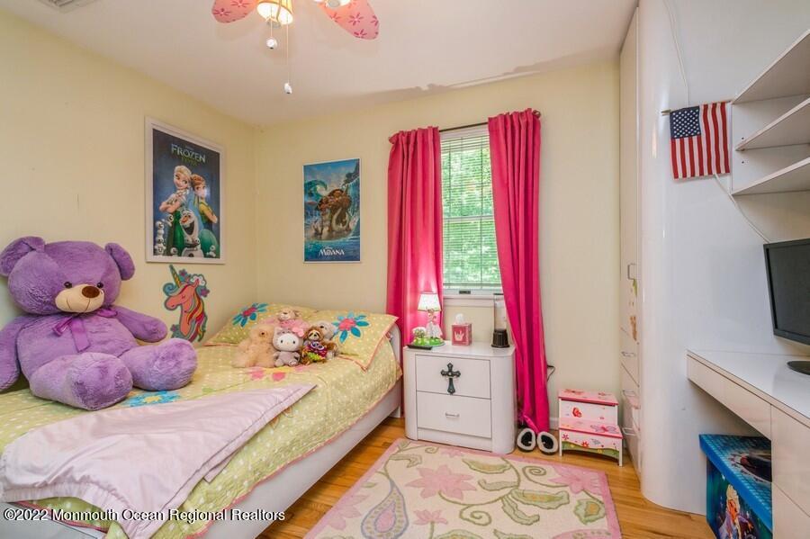 3 Canyon Run Road Holmdel, NJ 07733 - Photo 24 of 36 22_3CanyonRun_153_2ndBedroom_LowRes