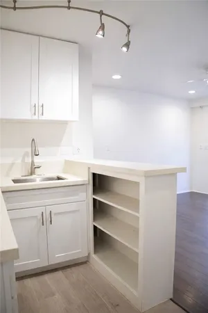 $2,850 | 733 Manhattan Beach Boulevard, Unit B, Manhattan Beach, CA 90266