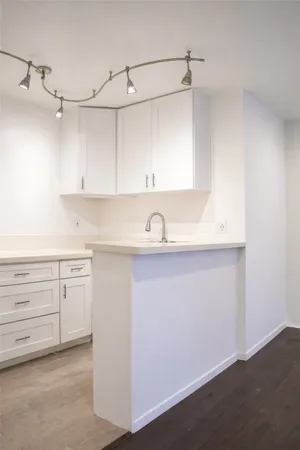 $2,850 | 733 Manhattan Beach Boulevard, Unit B, Manhattan Beach, CA 90266